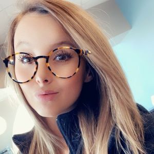 Meet your Posher, Brittany